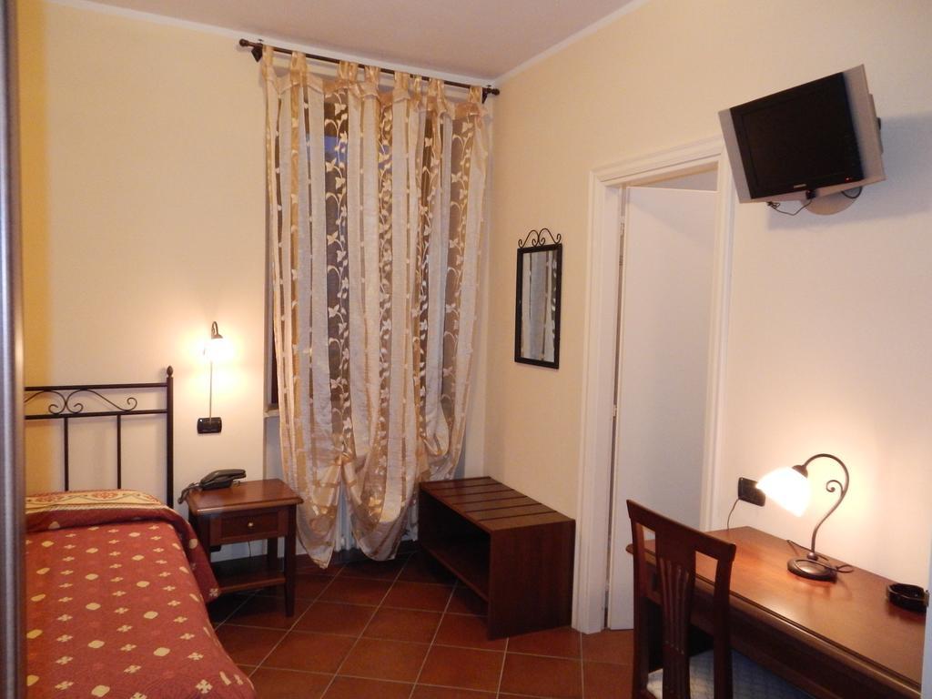 Risthotel Pizzeria Italia Godiasco Zimmer foto