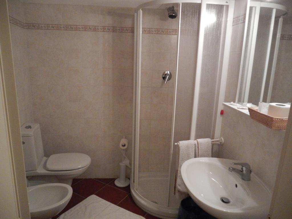 Risthotel Pizzeria Italia Godiasco Zimmer foto